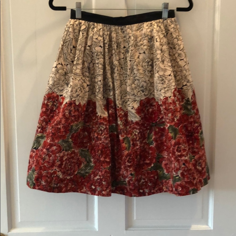 Tea length skirt - beautiful details